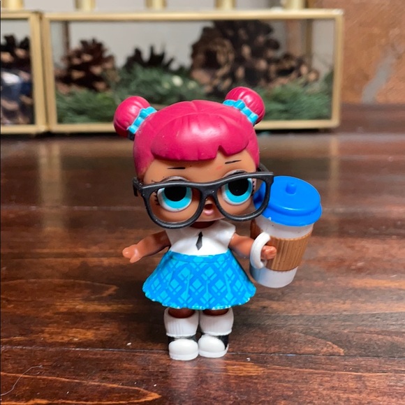 LOL surprise doll TEACHER’S PET - Picture 1 of 3